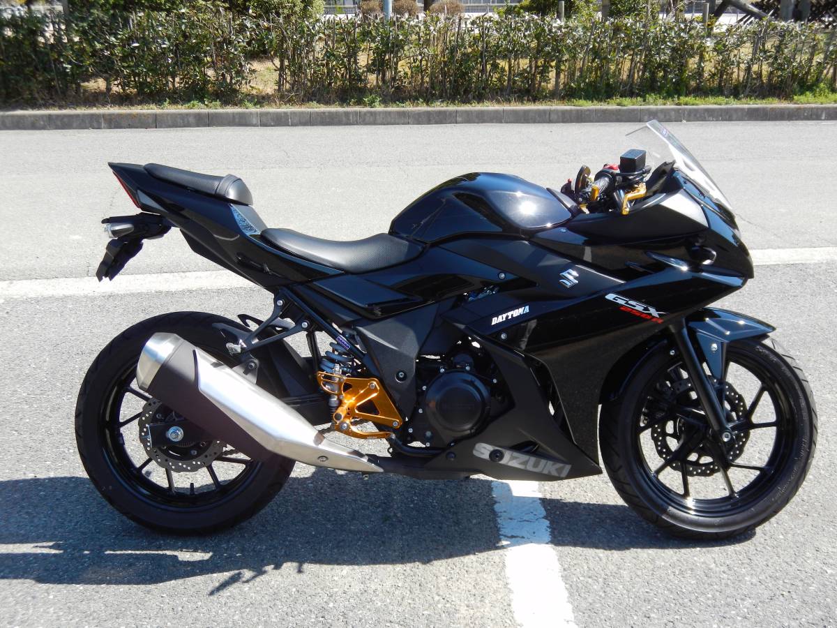 ☆新型 スズキ GSX250R 走行少6962Km 自賠責付 フェンダーレス バック