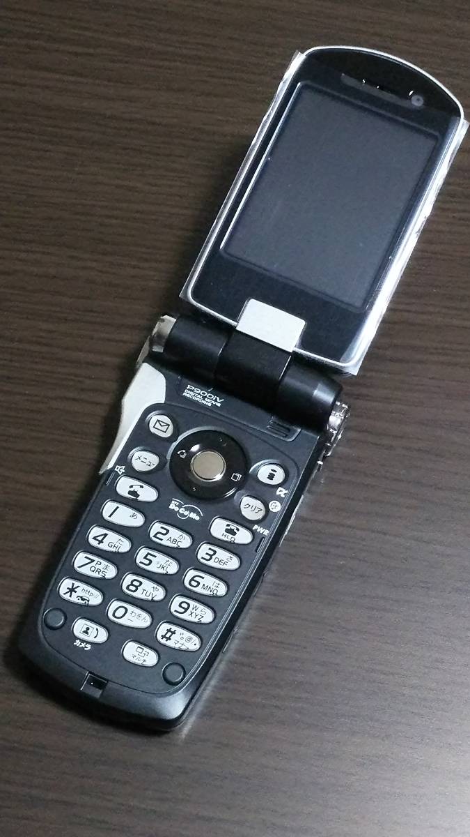 FOMA P900iV 携帯 クラウド ブラック アドベントチルドレン