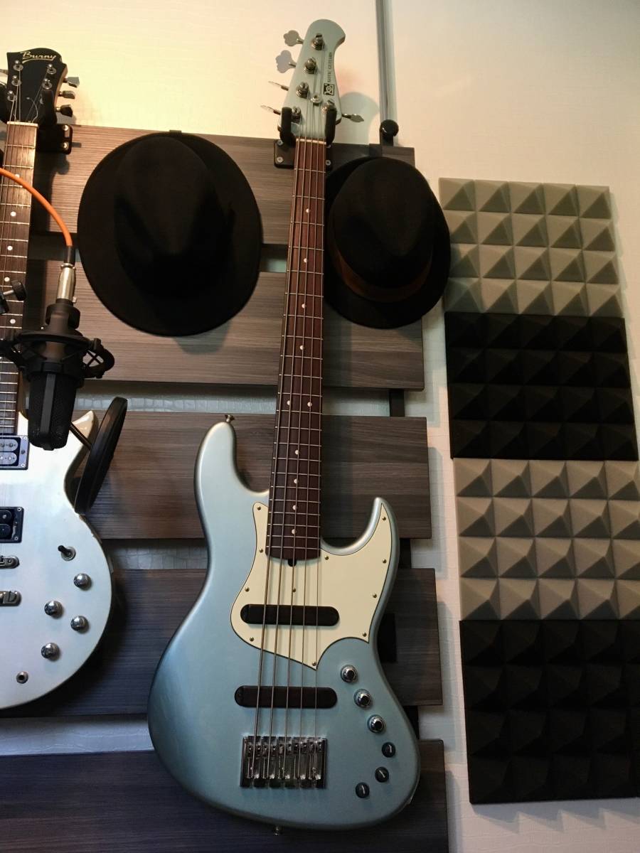 値下げ最終出品 Xotic Xj 1t 5st ５弦ベース 初期モデル 希少色 Ice Blue Metallic ハードケース 交換用ピックガード付き 送料込み の落札情報詳細 ヤフオク落札価格情報 オークフリー スマートフォン版