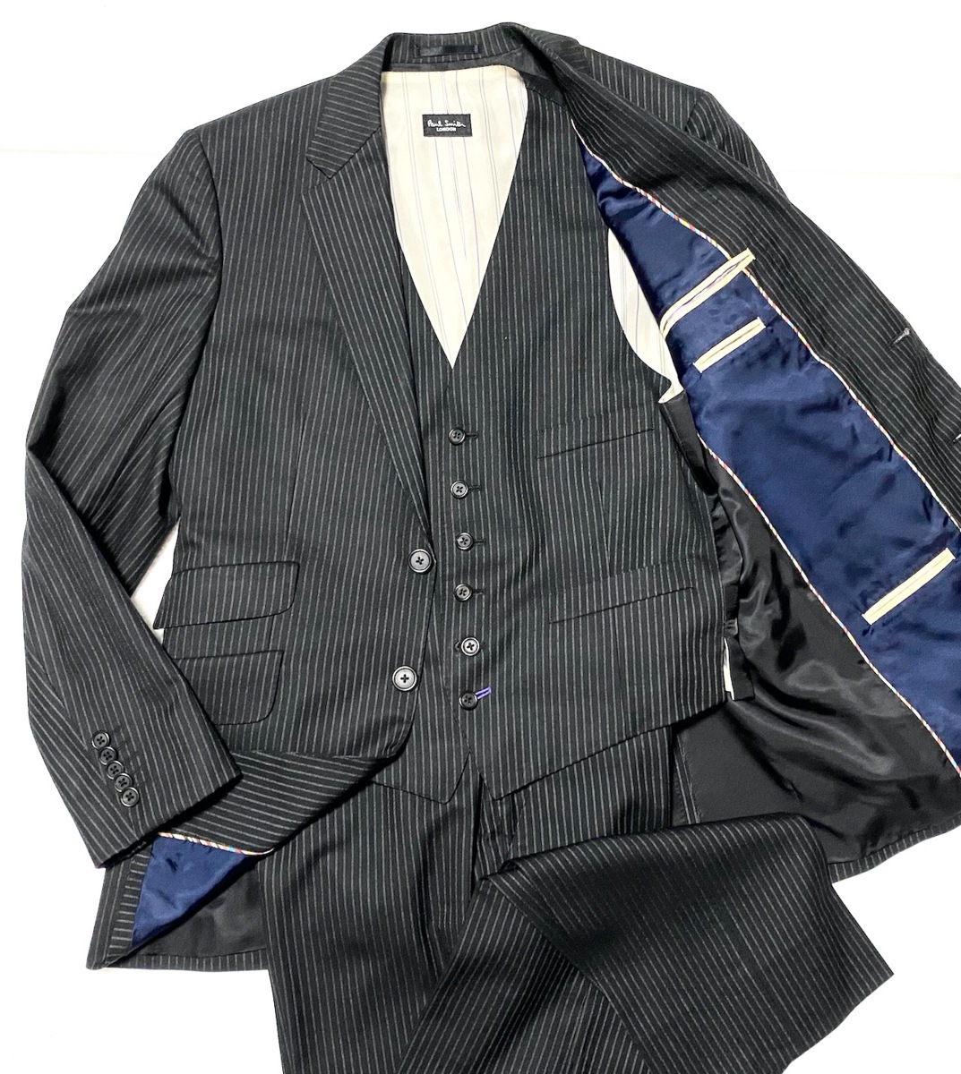 【テレビで話題】 美品 ポールスミス ブラック セットアップ マルチストライプ 大きいサイズ - パンツスーツ上下