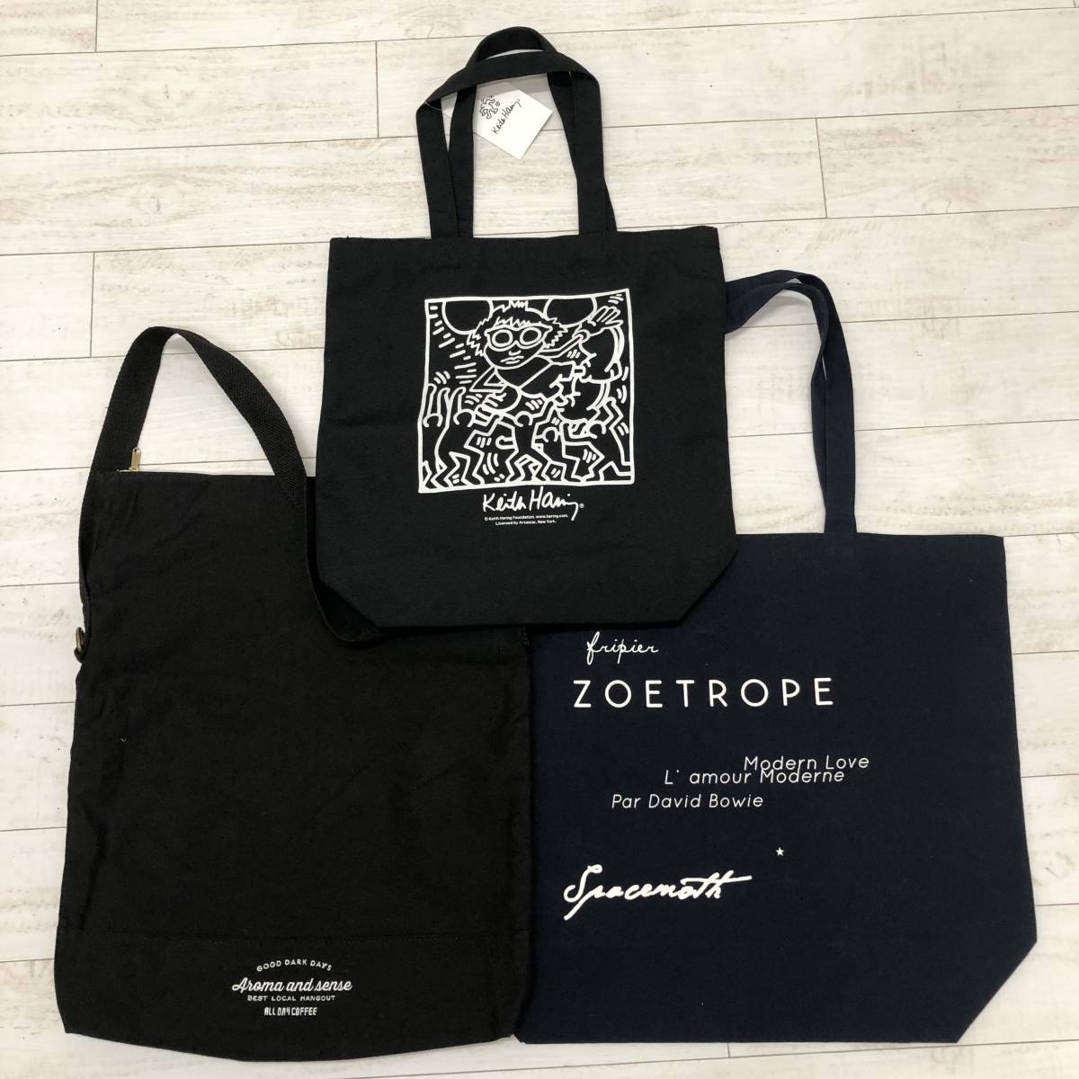 Keith Haring キースヘリング All Day Coffee オールデイコーヒー Zoetrope ゾエトロープ トートバッグ ショルダー バッグ 3点おまとめ の落札情報詳細 ヤフオク落札価格情報 オークフリー スマートフォン版