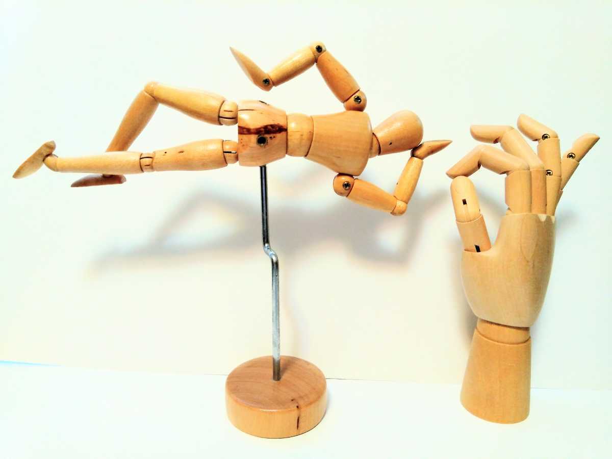 送料込み デッサン用人形と右手 木製ドールハンド 左右横向き仰向けポーズ モデルポージング イラスト マンガ デザイン アート 美術 絵画 の落札情報詳細 ヤフオク落札価格情報 オークフリー スマートフォン版
