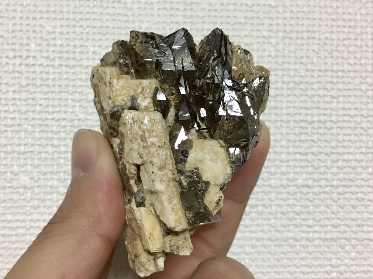 黒平産黒水晶飛龍勾玉　２９x３０、６mm 黒平産黒水晶飛龍勾玉 29x30、6mm