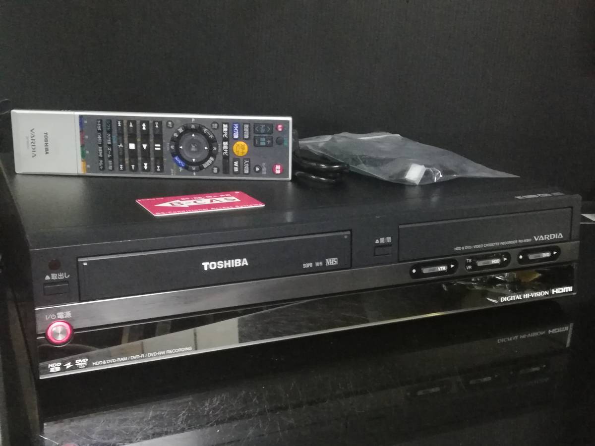 【極美品】東芝　RD-W300 VHS一体型DVDレコーダー　TOSHIBA TOSHIBA 東芝 VARDIA RD-W300 VHS一体型HDD/DVDレコーダー 300GB