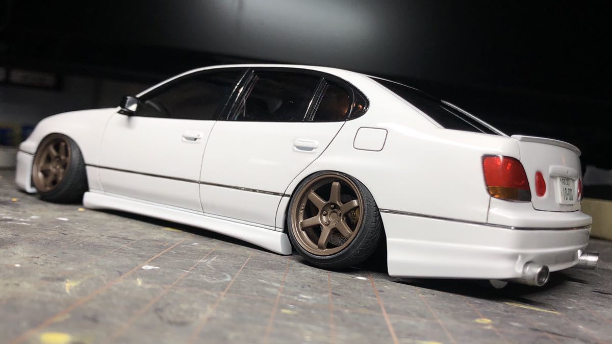 アオシマ 1/24 JZS161 アリスト プラモデル完成品 シャコタン スタンス