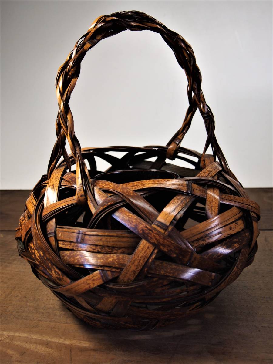 天 花器 生花 竹でできた花籠 在銘有り 和風物 花入れ 竹細工 中筒 竹製 インテリア 竹工芸 の落札情報詳細 ヤフオク落札価格情報 オークフリー スマートフォン版