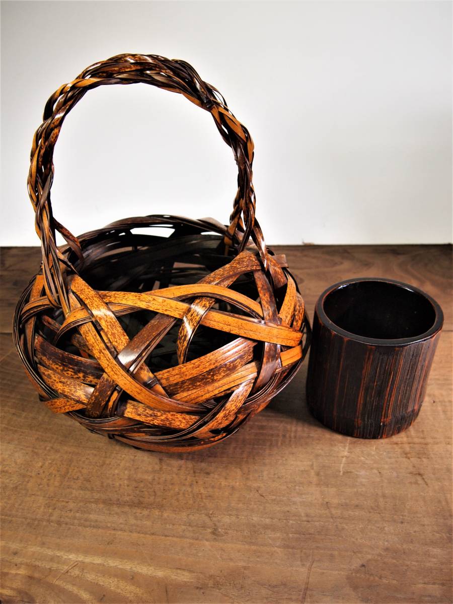 天 花器 生花 竹でできた花籠 在銘有り 和風物 花入れ 竹細工 中筒 竹製 インテリア 竹工芸 の落札情報詳細 ヤフオク落札価格情報 オークフリー スマートフォン版