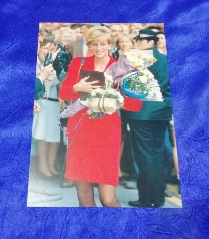 新品 ダイアナ妃 ポストカード １枚 カラー プリンセスダイアナ ウェールズ公妃 の落札情報詳細 ヤフオク落札価格情報 オークフリー スマートフォン版