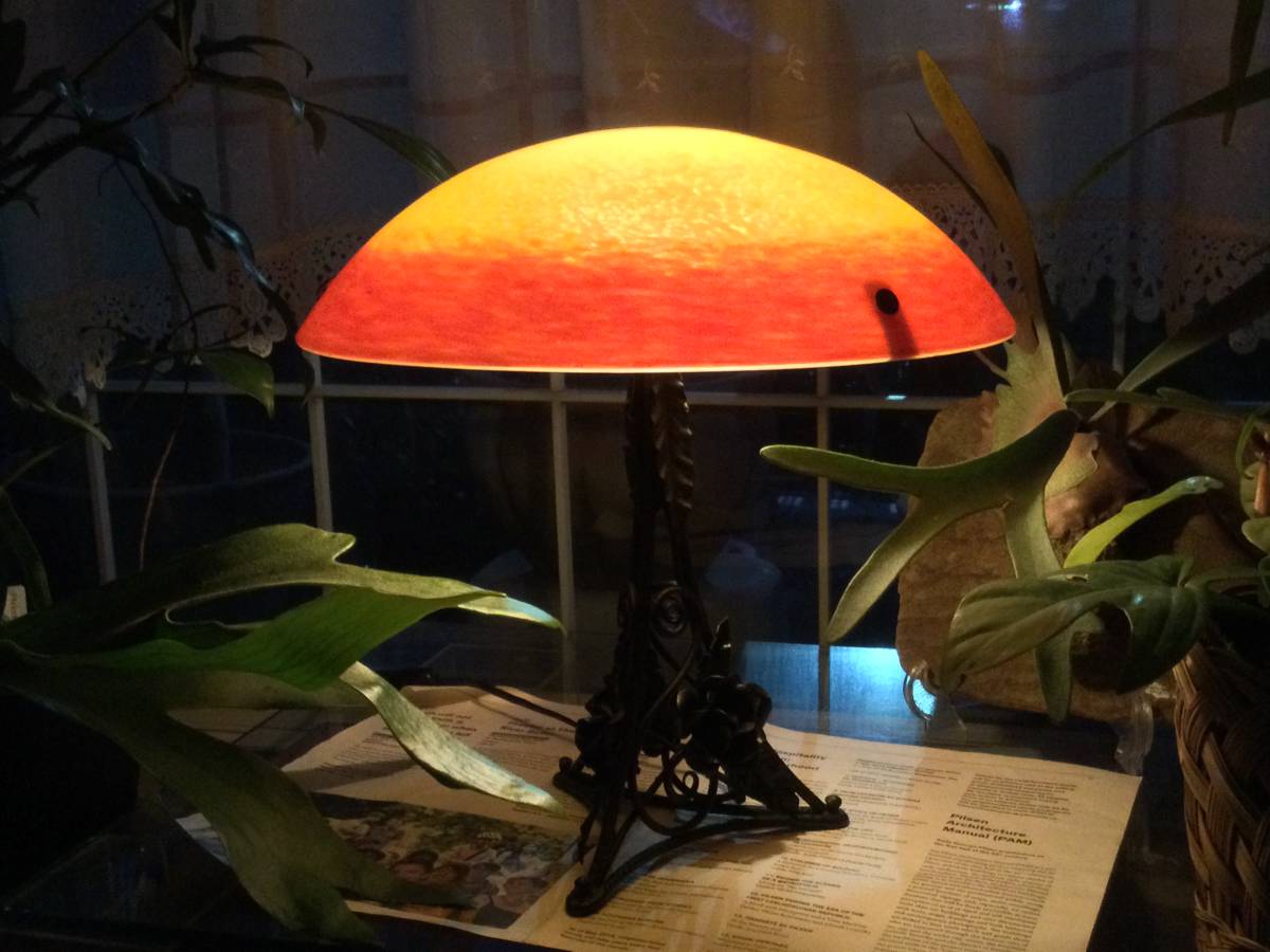 ルトンド/デュゲ ガラスアート工房（1926-1939）「薔薇のアイアン台