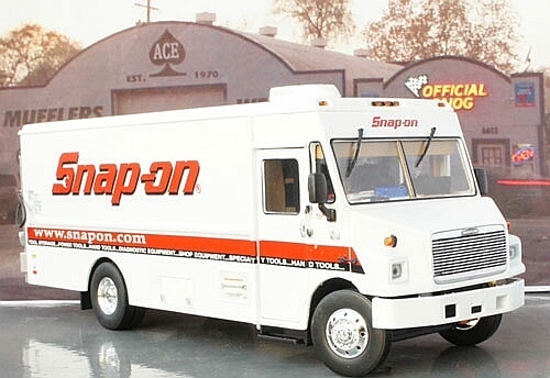 Snapon MT-55 1:32 FREIGHTLINER限定品 Snap-on MT-55 Freightliner ミニカー 1/32
