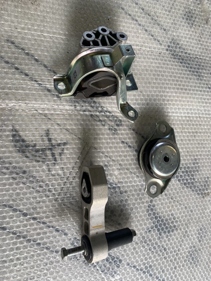 アバルト595エンジンマウント アバルト595ミッションマウント