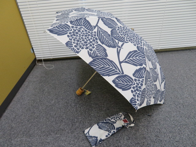 6101rsu Nugoo 拭う Kamakura 折りたたみ傘 晴雨兼用 日傘 紫陽花柄 竹 中古 2本落札で送料無料 の落札情報詳細 ヤフオク落札価格情報 オークフリー スマートフォン版