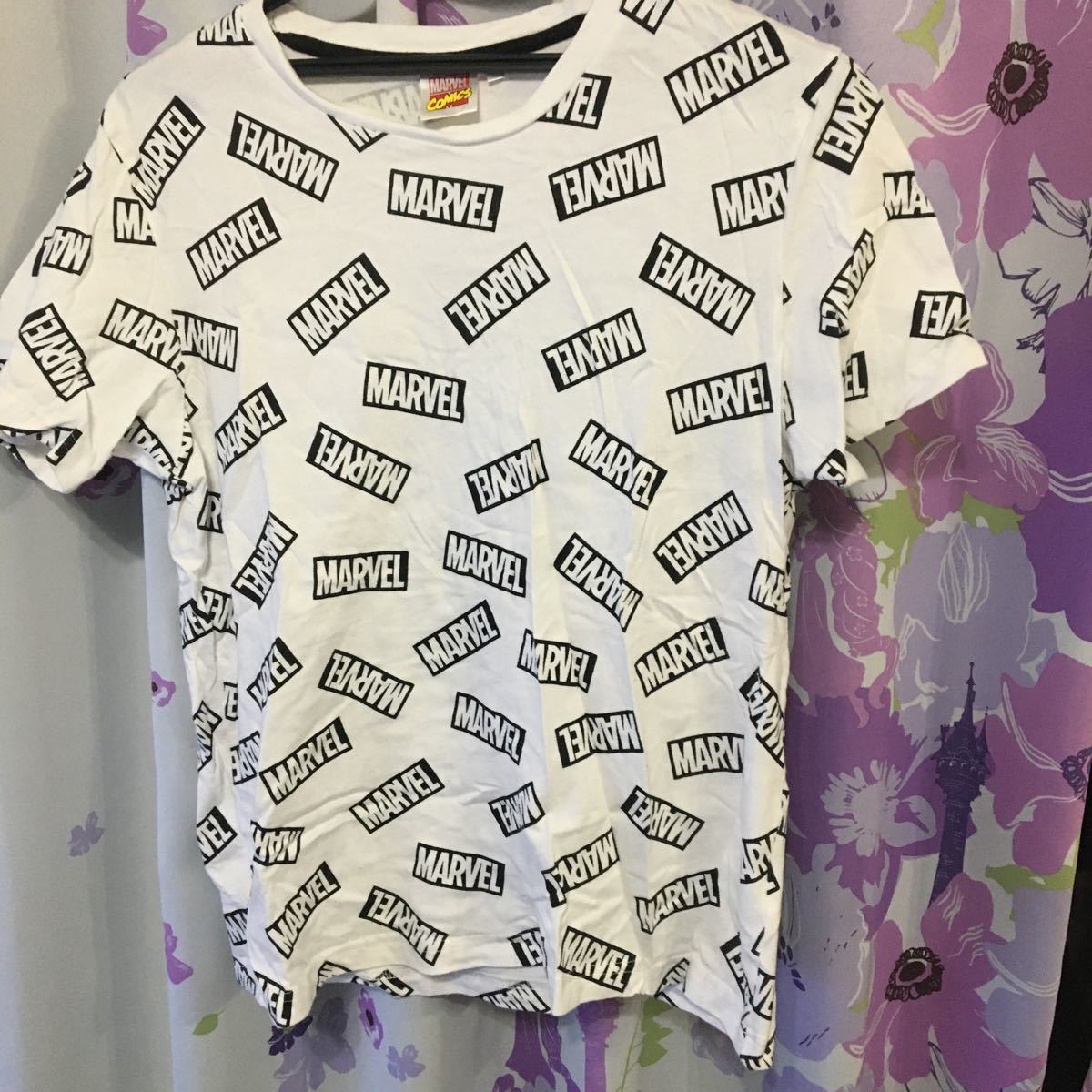 Guレディース半袖tシャツ マーベルロゴ の落札情報詳細 ヤフオク落札価格情報 オークフリー スマートフォン版