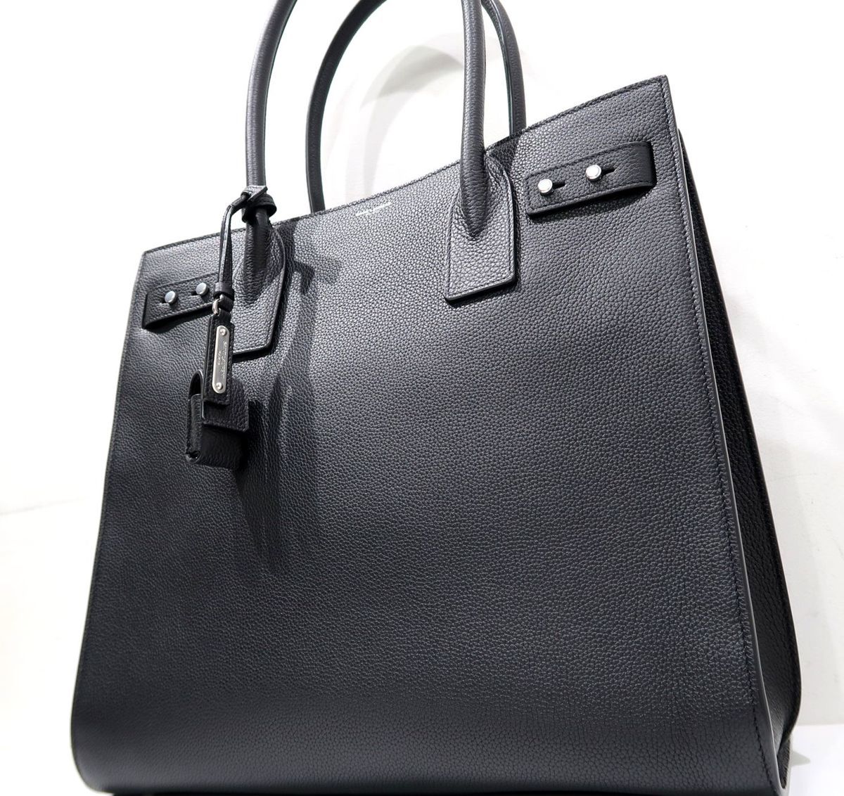 新品】1円～ 定価28万円超 新品 超美品 サンローラン 647168 サックド