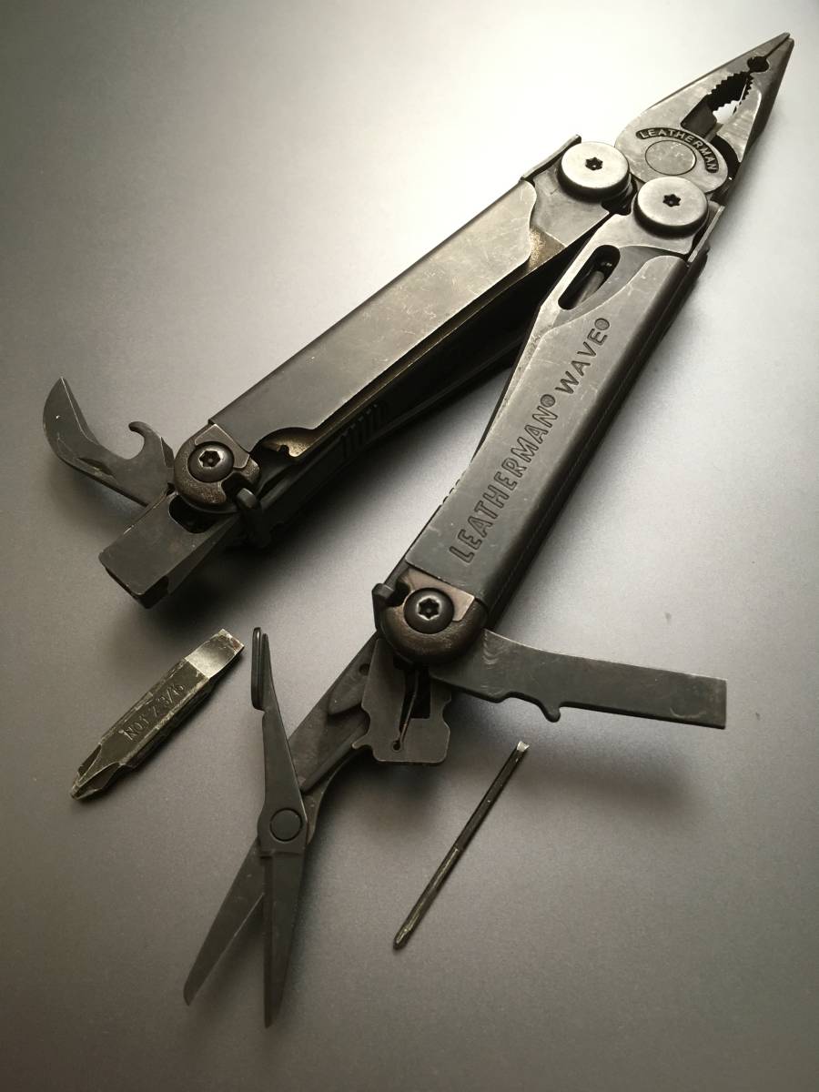LEATHERMANレザーマン WAVEウェーブ (超美品) LEATHERMANレザーマン WAVEウェーブ (超美品)
