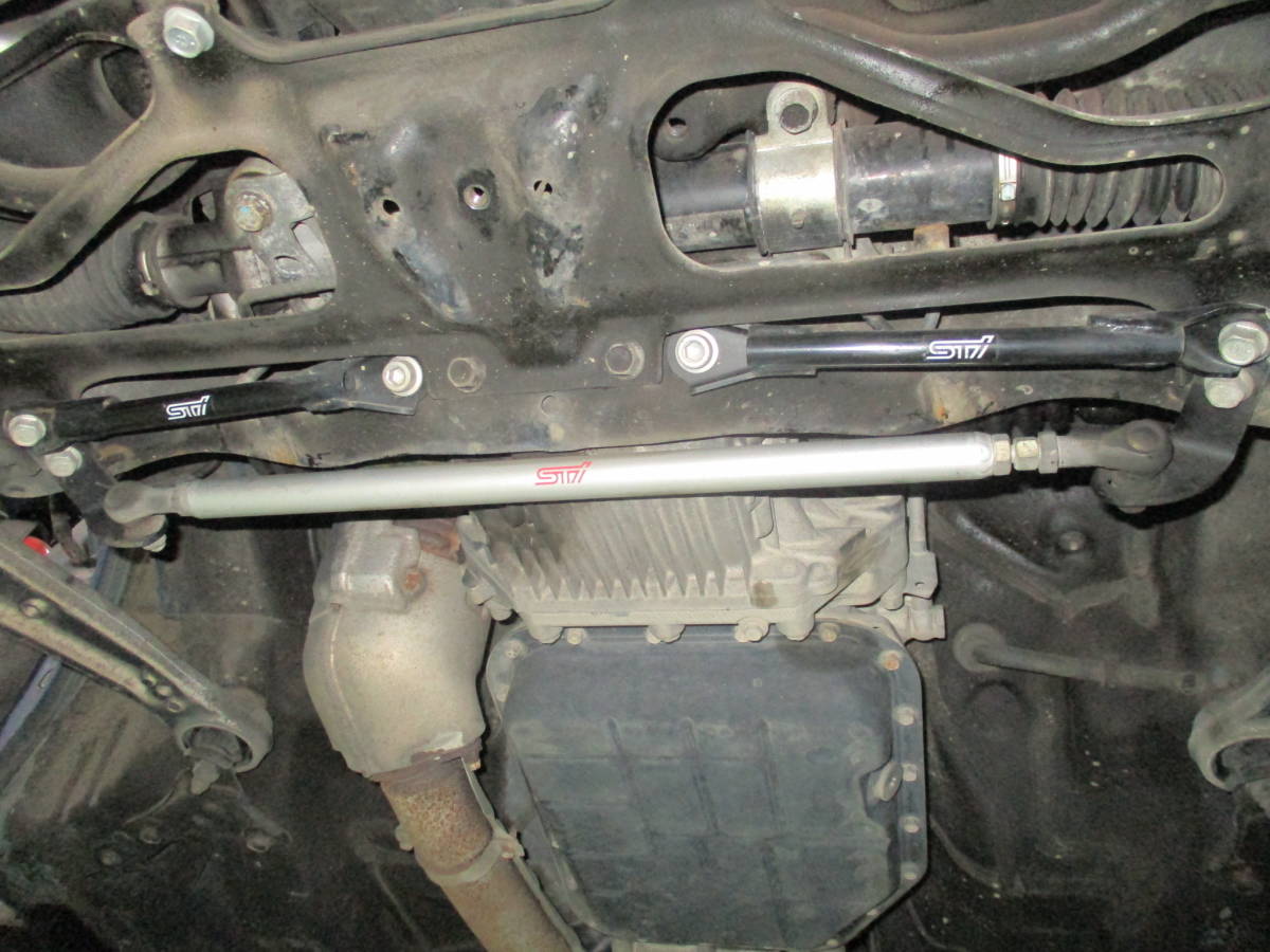 希少!　BPレガシィ STI リアフレキシブルタワーバー　美品
