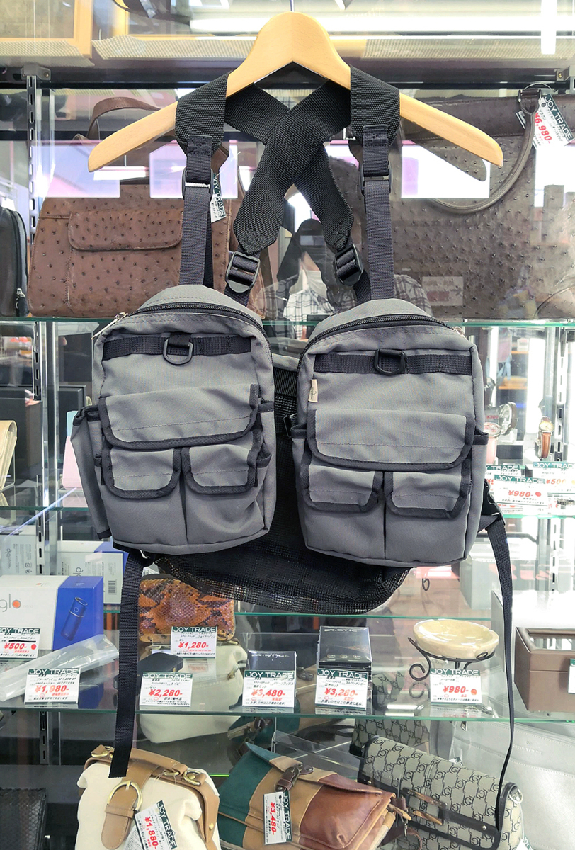 希少　リバーガイド　西山徹モデル　フィッシングベスト　使用感　色褪せあり リバーガイドフィッシングベスト 希少 リバーガイド 西山徹モデル