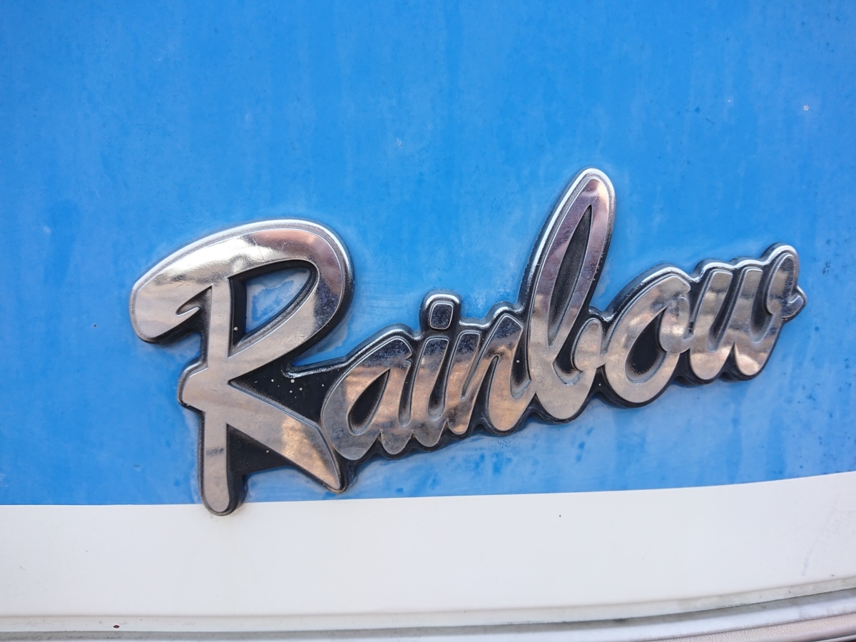 日野レインボーバスエンブレム