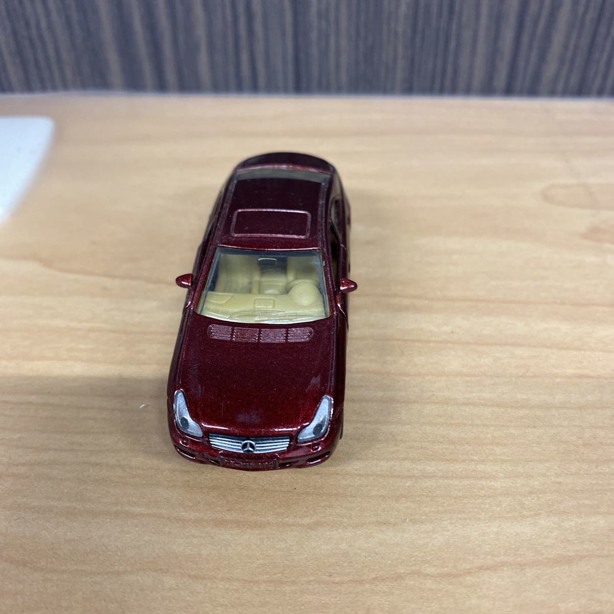 1:64 トミカサイズ メルセデス ベンツ CLSクラスCLS500 ワインレッド