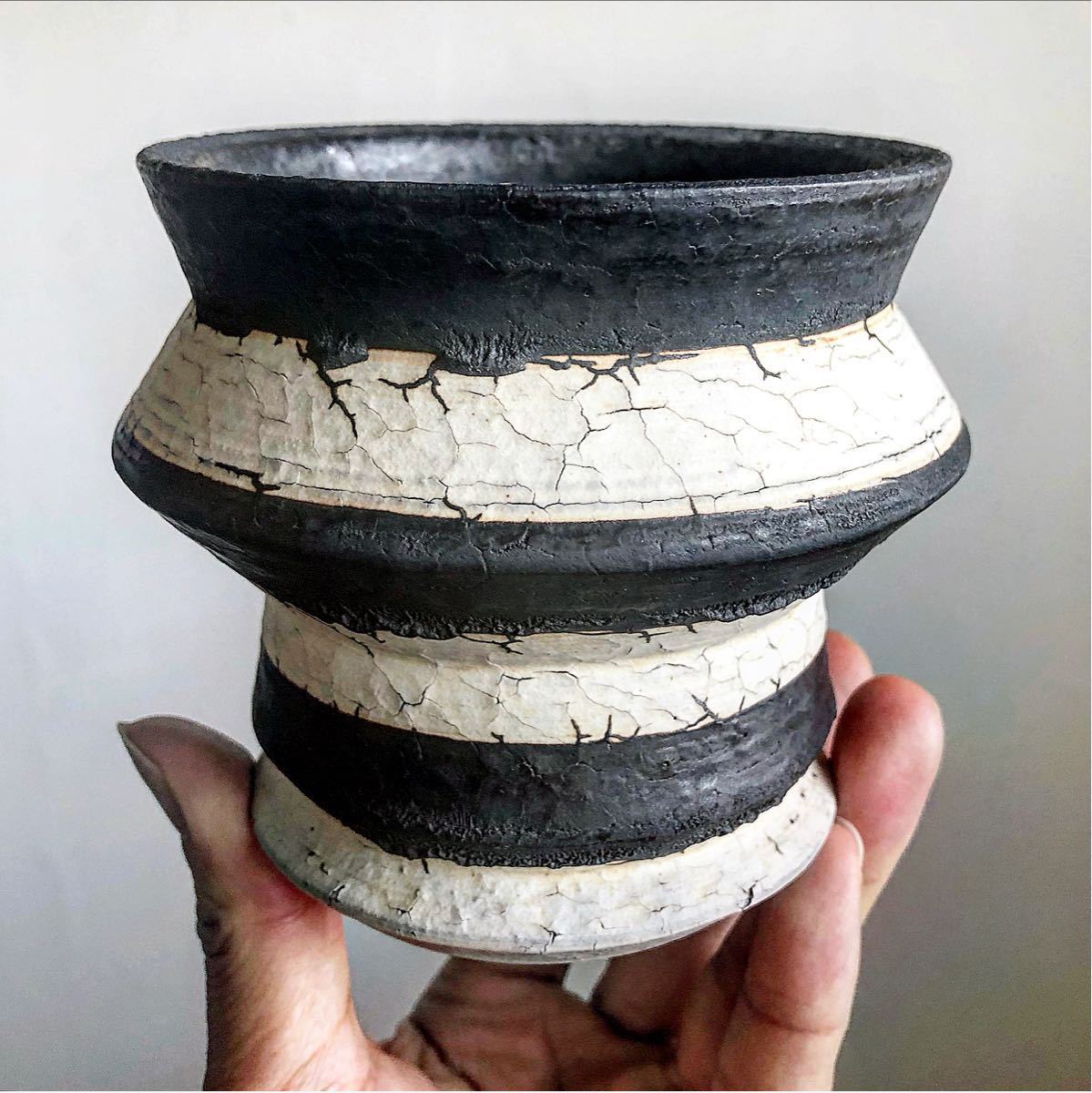 TOKY Jasugan Sidewinder Pot S (Black ＆ White)ジャシュガン 植木鉢