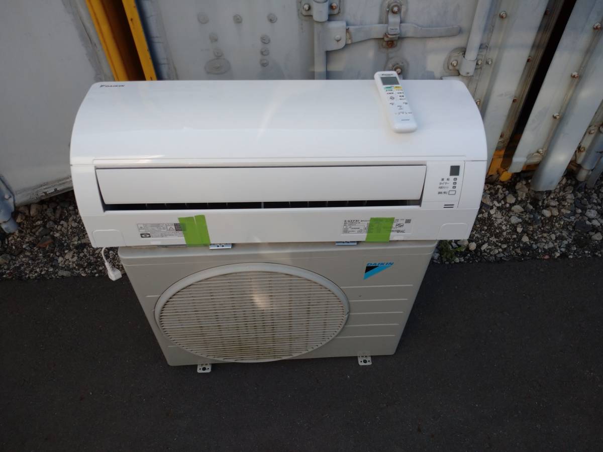 chang mee 四葉のクローバーピアス