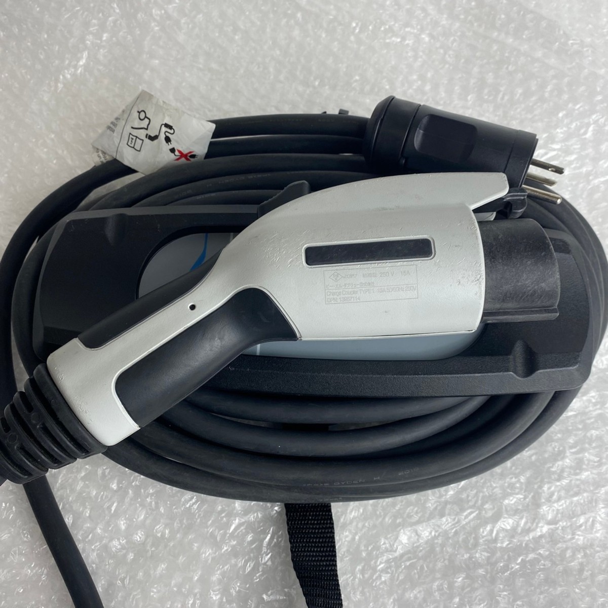 目立った傷や汚れなし Used Bmw 純正 Ev充電ケーブル モード2ケーブル 約6m 03 0v 15a 50 60hz 16年 防雨型 本体 バッテリー 充電 車用品 1 の落札情報詳細 ヤフオク落札価格情報 オークフリー スマートフォン版