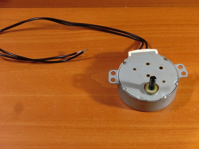 送料込み Nidec SANKYO ACシンクロナスモーター M2AA24ZC31 CW AC100V 50Hz 2.5rmin 3W ...