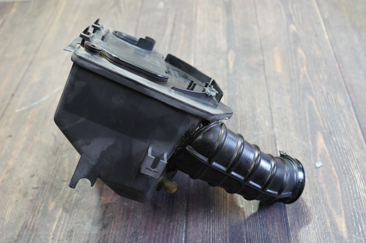 ホンダ FTR223 MC34 ⑦ 純正 エアクリーナーボックス 中古 の落札情報
