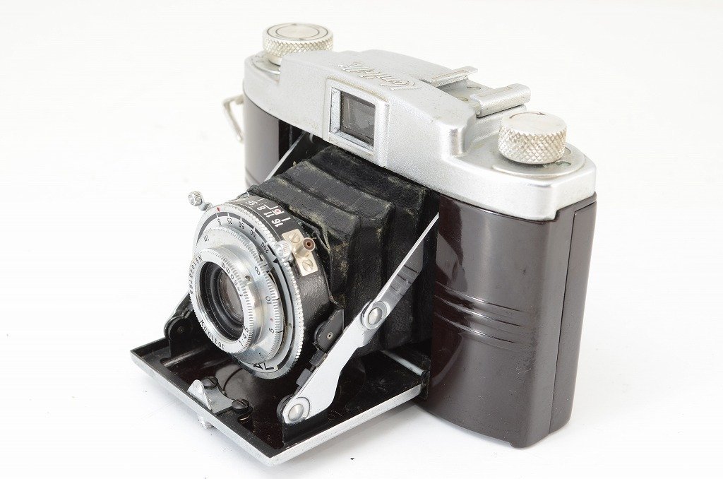 コニレット　Konilette　フィルムカメラ　昭和レトロ わたしのカメラ三昧 第19回 「コニレットとフィルムの巻き替え