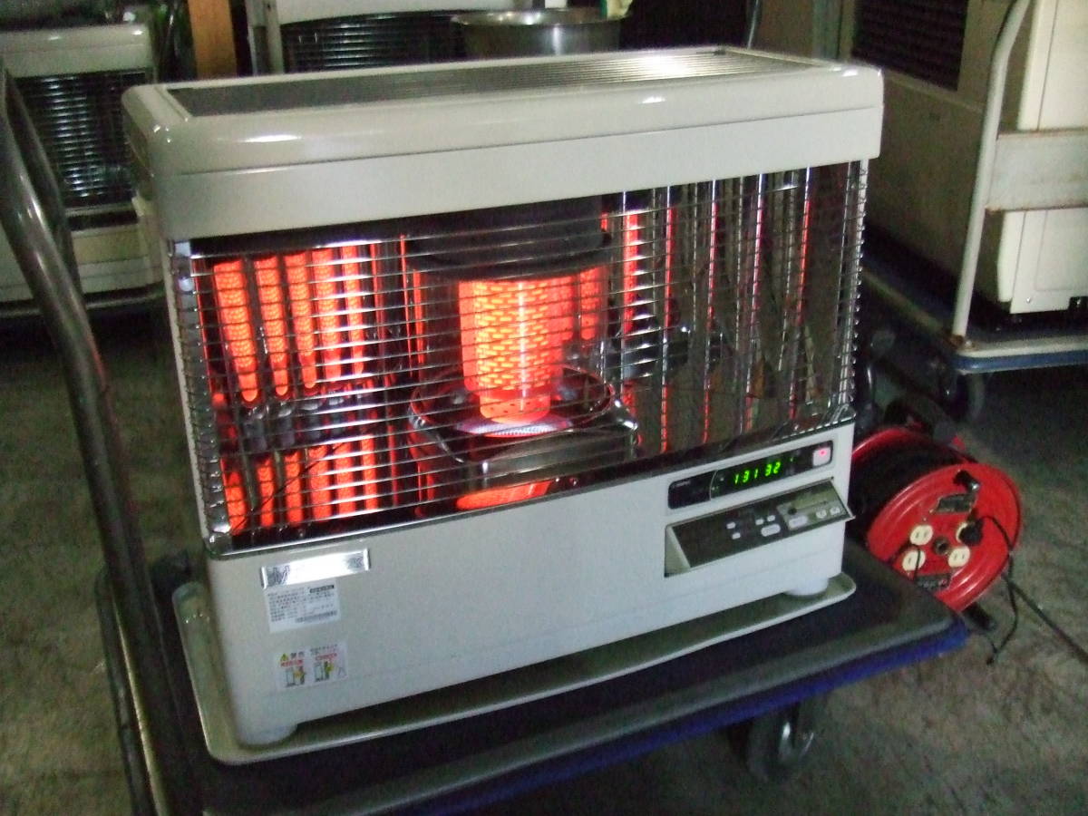 サンポット FF式ストーブ 2016年製 整備済み