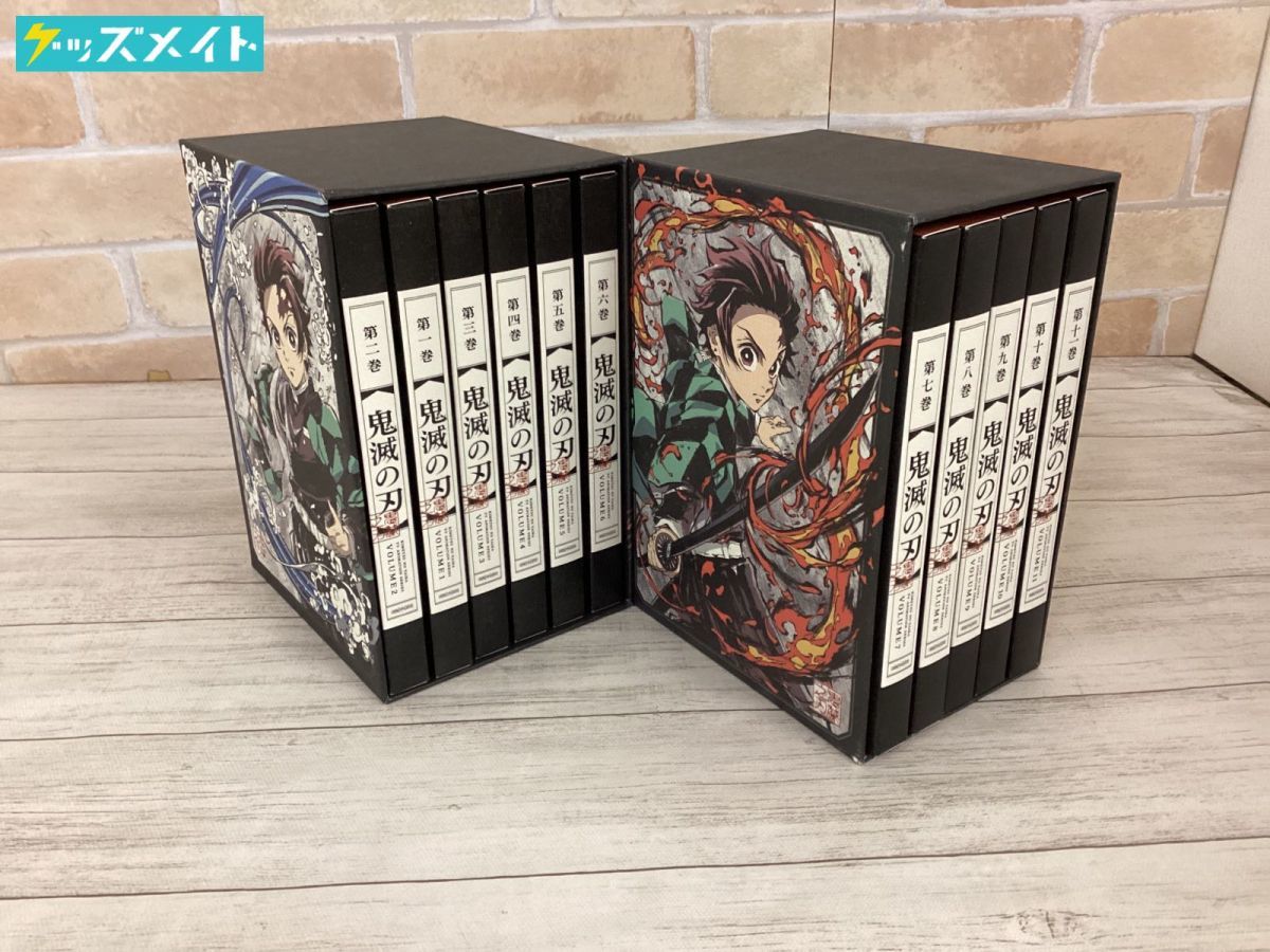 【新品】鬼滅の刃 9巻～17巻セット 鬼 滅 カード 新品]鬼滅の刃 完全生産限定版 第9巻 封入特典