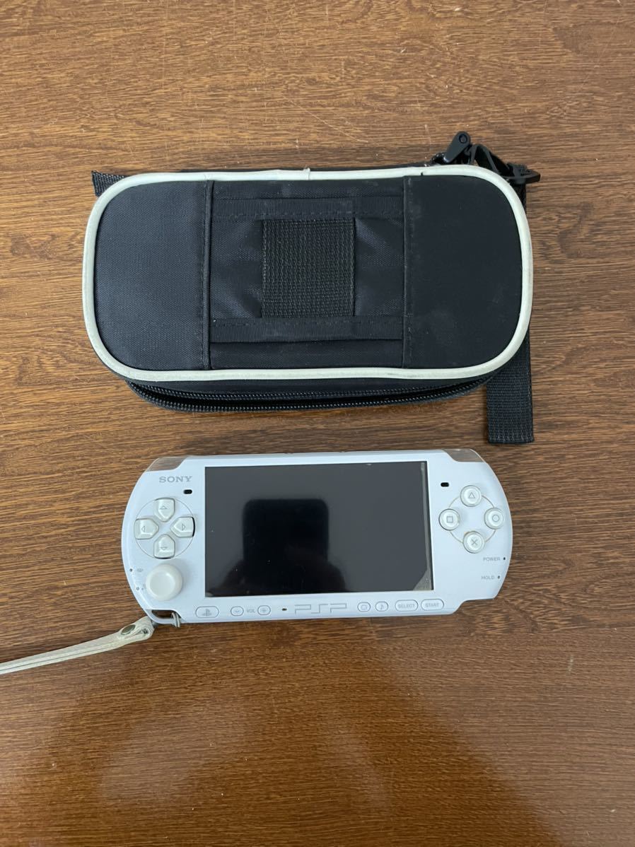 【目立った傷や汚れなし】★【初期化、動作確認済み】 PSP3000 パール・ホワイト PSP SONY ソニー PSP本体 ソフトケース付き
