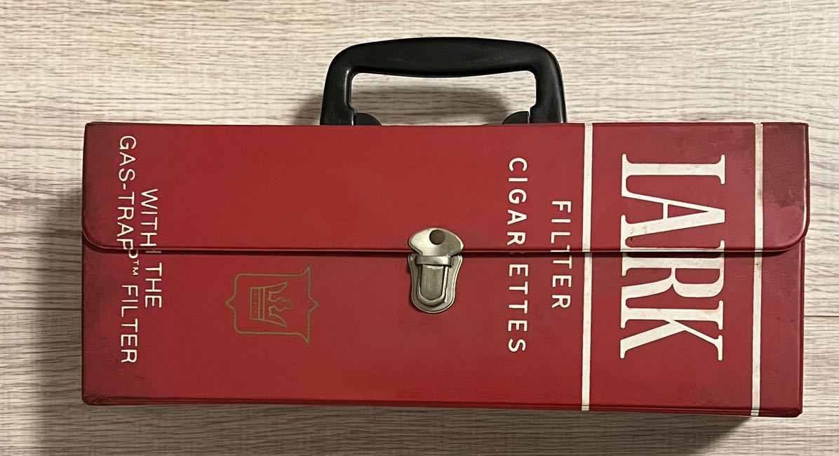 昭和のタバコ柄のカセットテープ入れ2個組