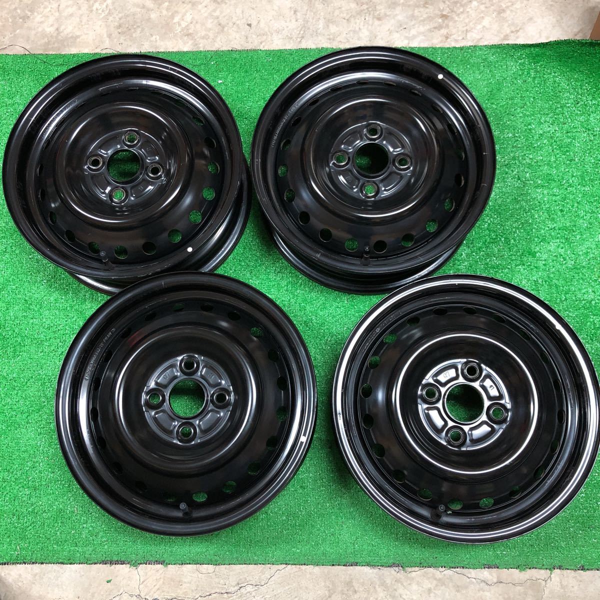 ダイハツ ムーヴキャンバス 純正 スチールホイール 鉄ホイール 14