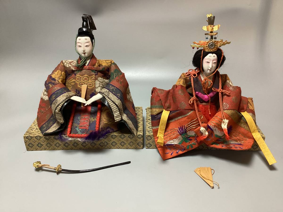四代畑石萬太郎 鍋島焼伊万里磁器人形 「平安雛」 1対