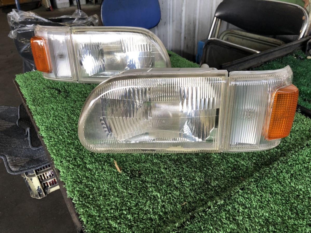 KS4 　サンバー 　ハロゲン ヘッドライト 左右　OEW 2068 KS4 サンバー ハロゲン ヘッドライト 左右OEW 2068