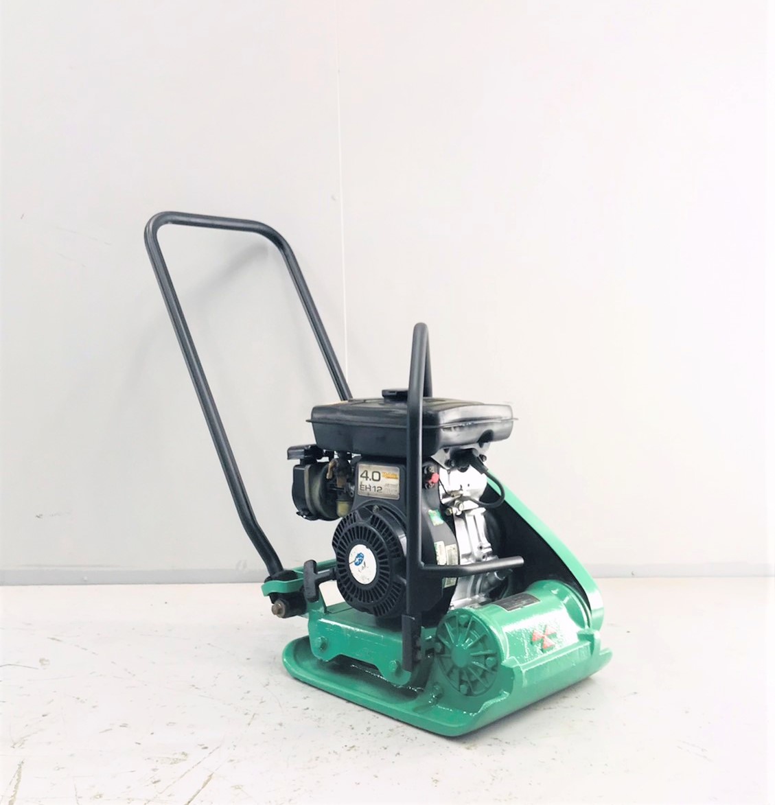 今なら群馬県内配送料無料　三笠　プレートランマー　MVC F60　ガソリンエンジン　4.3馬力 今なら群馬県内配送料無料 三笠 プレートランマー MVC F60 ガソリン