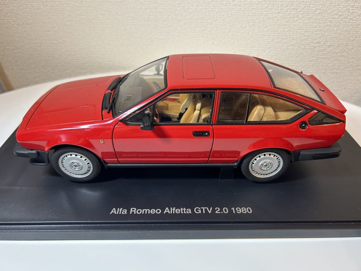 Autoart 1:18 Alfa Romeo GTV 2.0 1980 Rot (Neu und originalverpackt) in Winterthur für CHF 235 – mit Lieferung auf kaufen