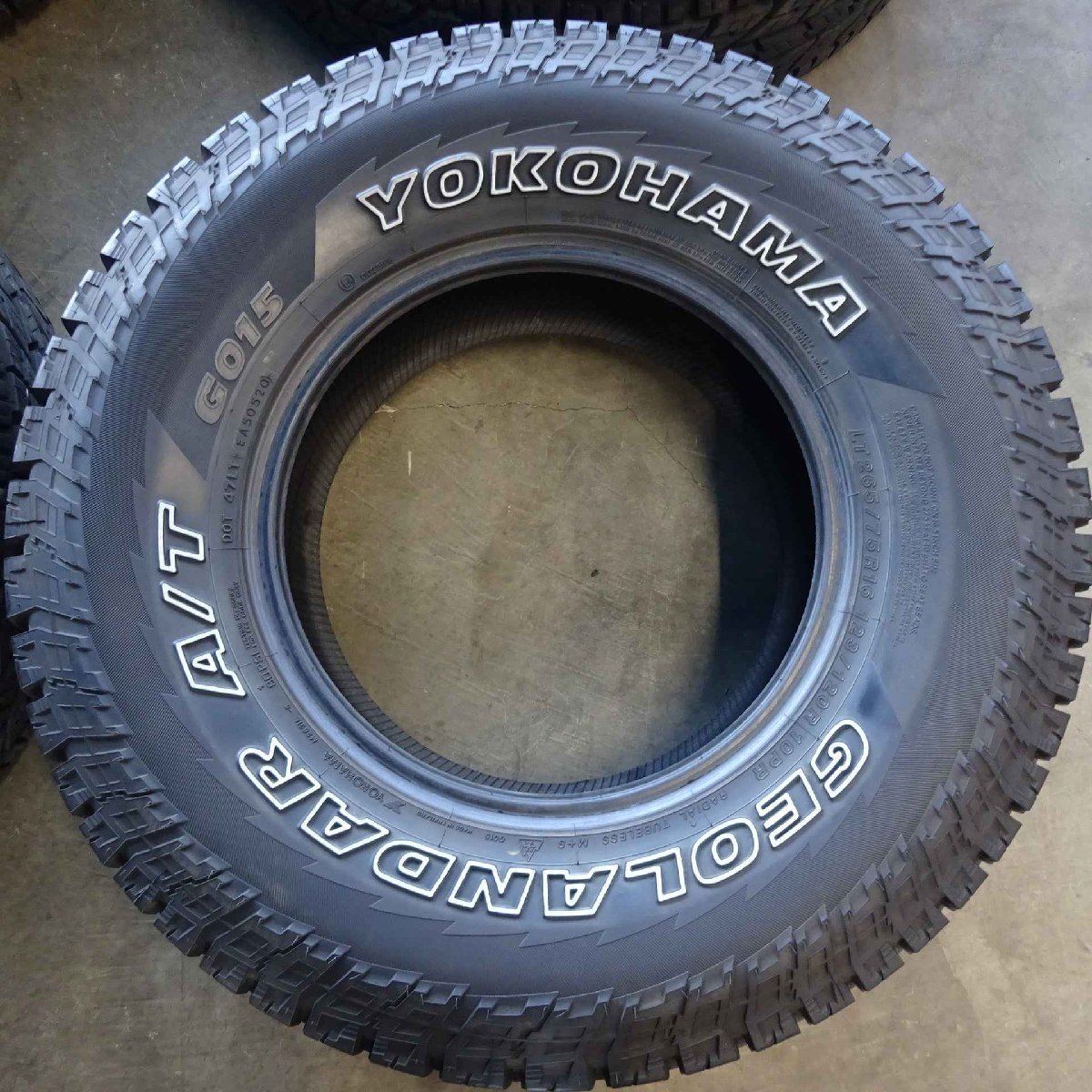 YOKOHAMA GEOLANDAR A/T G94 265/65R17 17インチ 夏タイヤ 4本 バリ溝 ハイラックスサーフ ランクルプラド等　(KTM208) YOKOHAMA GEOLANDAR A/T G94 265/65R17 17インチ 夏タイヤ 4本 バリ溝