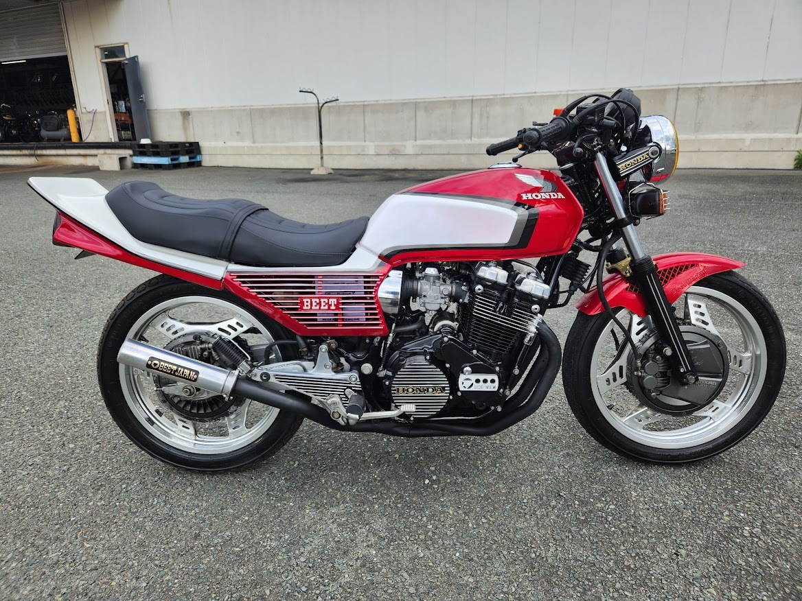 傷や汚れあり】CBX550F 2型赤白使用 国内登録済み 検8年7月まで 3年