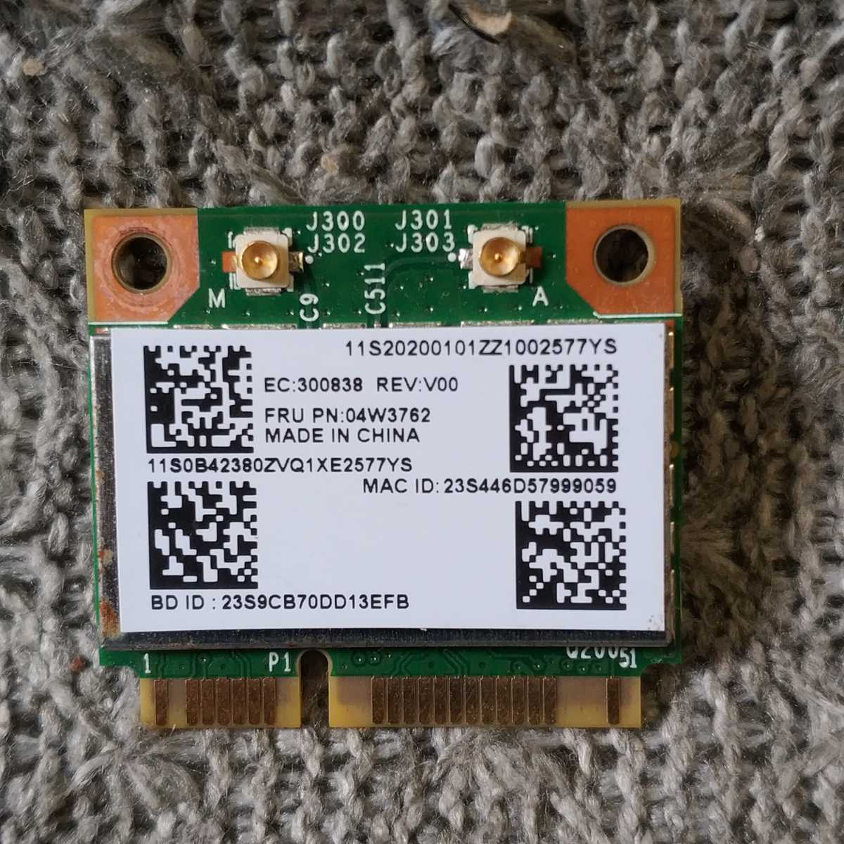 【やや傷や汚れあり】岐阜 即日発 送料63円★ Lenovo E530 純正 無線LAN WIFIカード 無線カード FRU PN 04W3762 BCM94313HMGB 【やや傷や汚れあり】岐阜 即日発 送料63円★ Lenovo E530 純正 無線LAN WIFIカード 無線カード FRU PN 04W3762 BCM94313HMGB