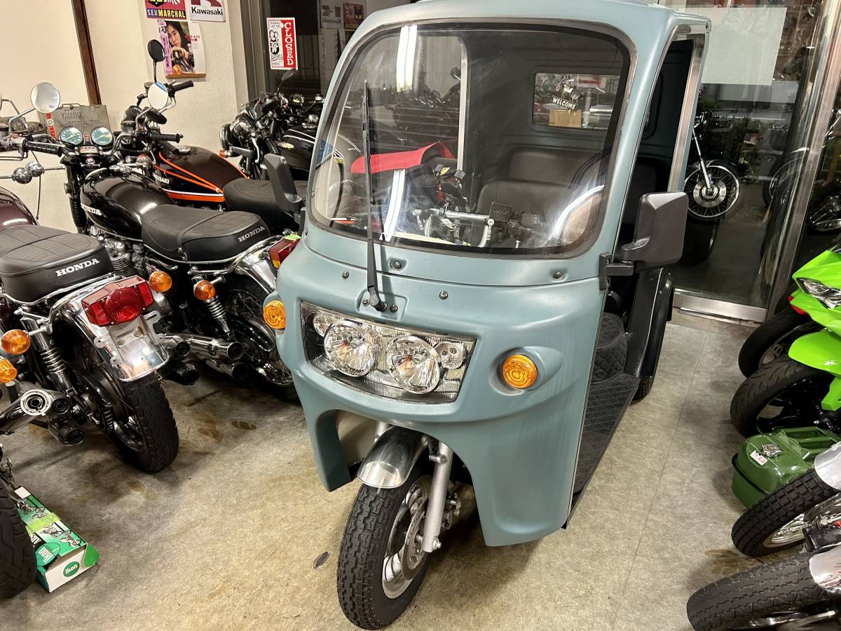 トリシティ125の前輪中心幅左右非対称改造キット(普通免許登録用