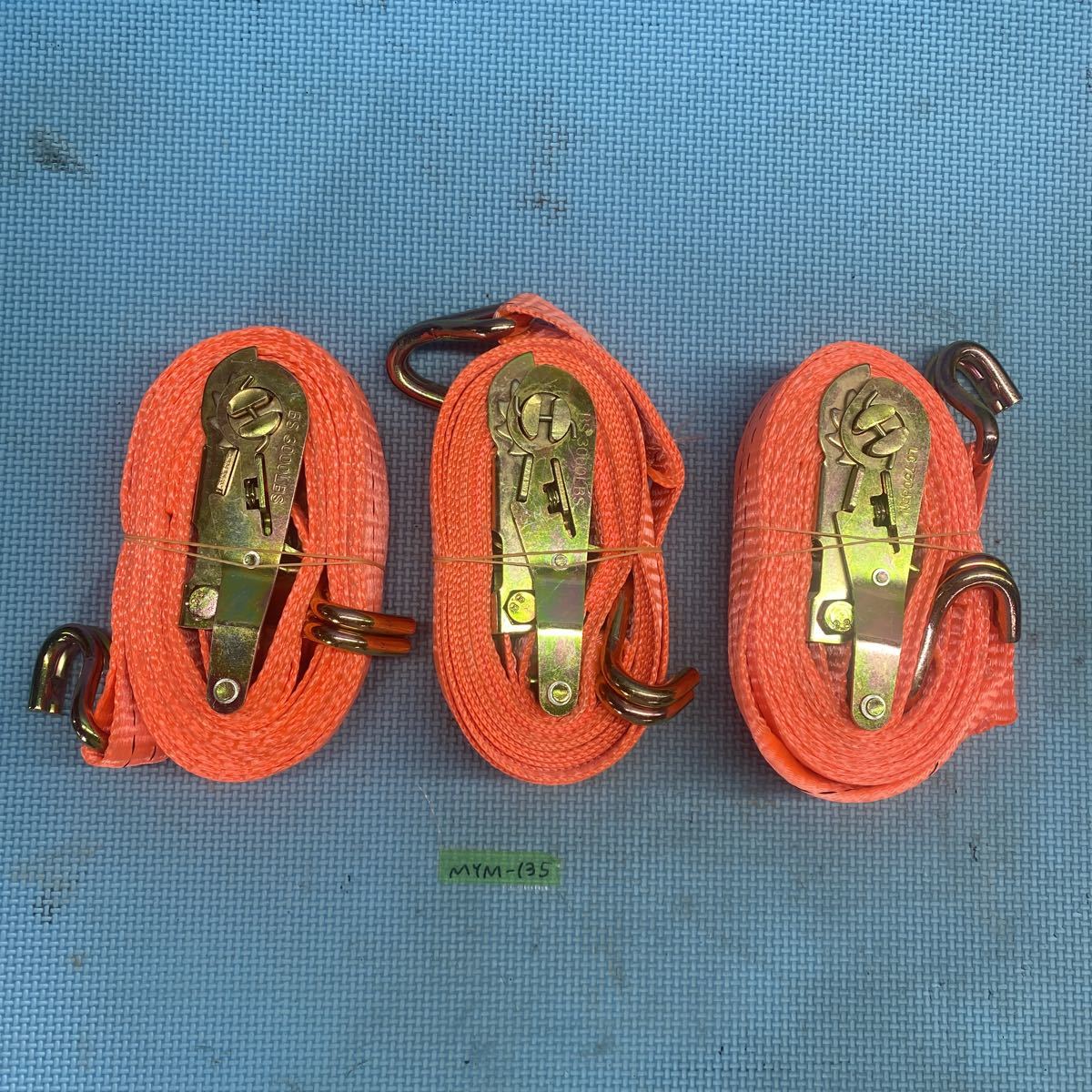 【傷や汚れあり】MYM135 激安 ラッシングベルト フック トラック 幅約4cm ラチェット式 固定側約35cm 巻側約4m15cm