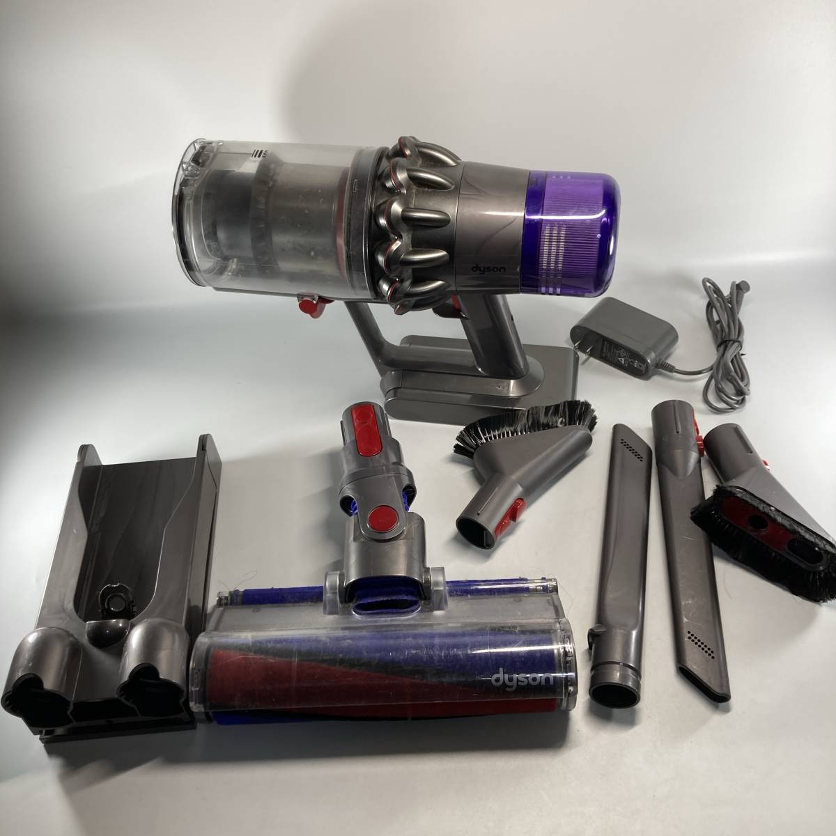 【傷や汚れあり】【ジャンク】Dyson V11 Fluffy SV14 本体・モーターヘッド他セット ダイソンコードレスクリーナーの落札情報 ...
