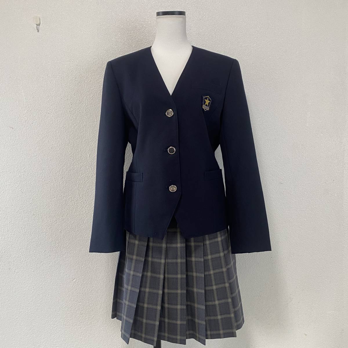 女子制服(自由制服・一点物)新品未使用 もったいない 