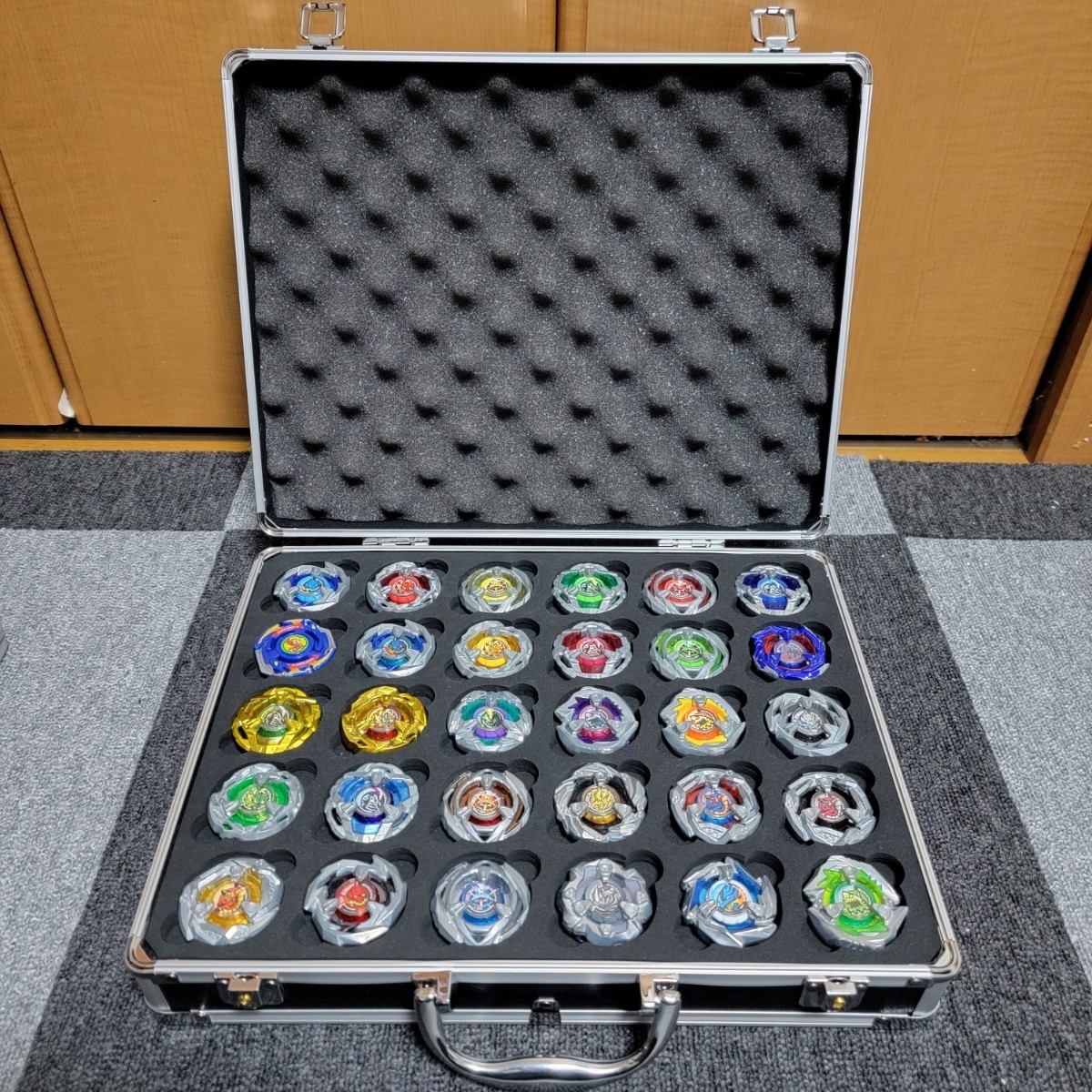 未使用】ベイブレードX アタッシュケース BEYBLADE Xの落札情報詳細