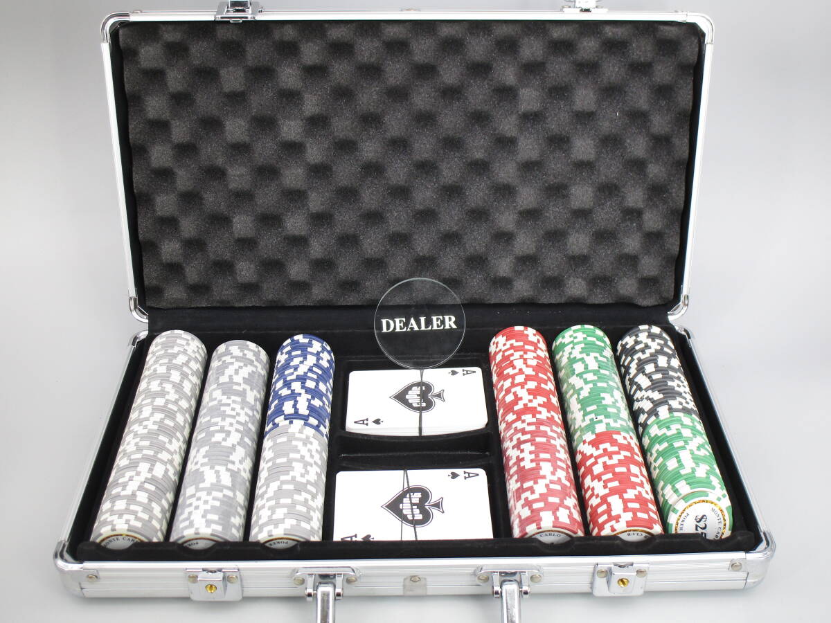 300Pc poker game set ポーカー カジノ セット やや傷や汚れあり】カジノポーカーセット チップ アルミケース入り テーブルゲーム  ボードゲーム カードゲーム トランプ揃っています。 現状品（15454の落札情報詳細 - Yahoo!オークション落札価格検索 オークフリー