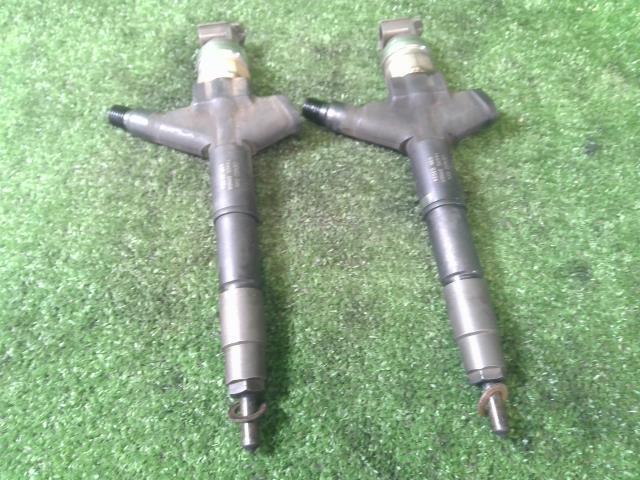 NV350キャラバン LDF-VW6E26 インジェクター QM1 A6600-3XN1A 16600-3XN1A