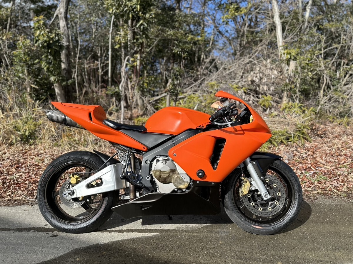 CBR600RR 2BL-PC40 現行モデル 事故車 部品取りベース