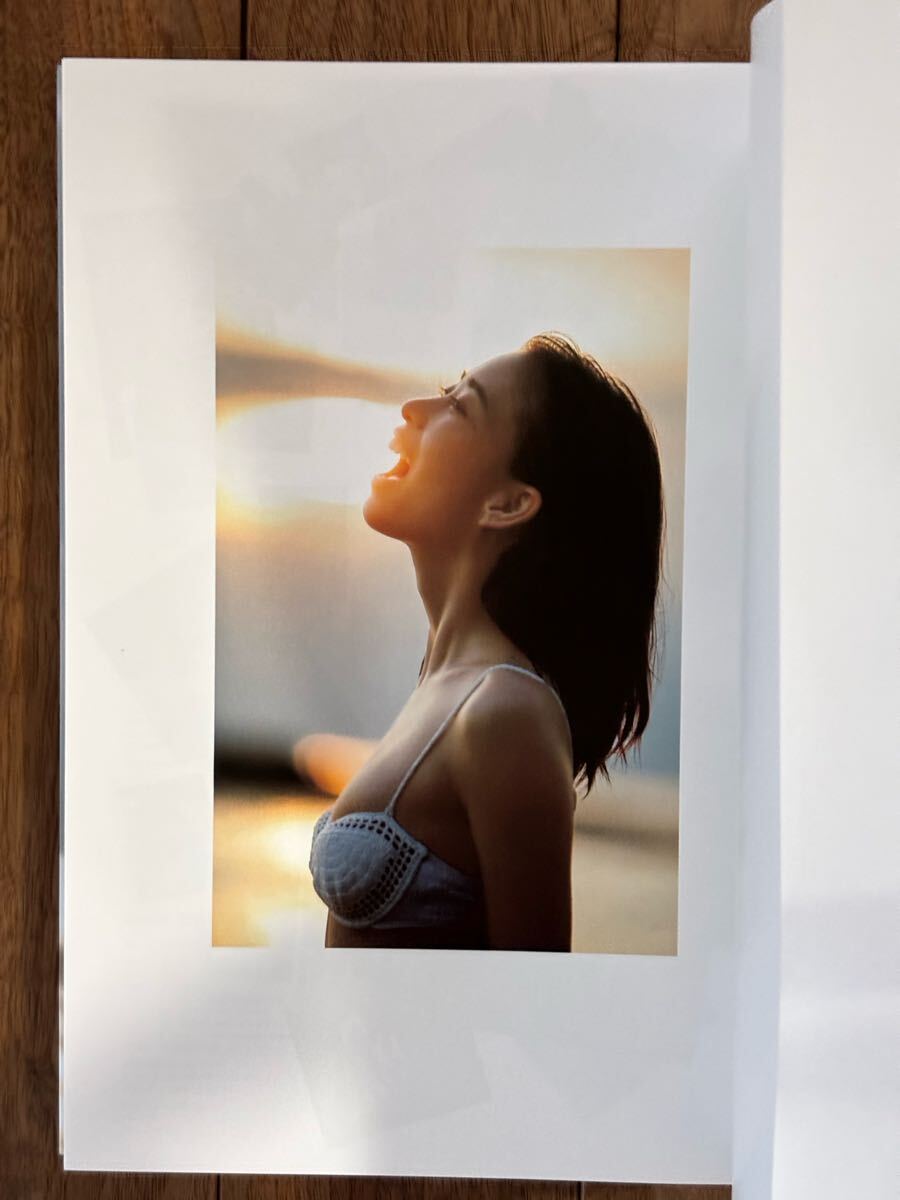 森川葵 写真集 エビピラフ 楽天ブックス限定表紙 森川葵写真集 エビピラフ 楽天ブックス限定カバー - メルカリ